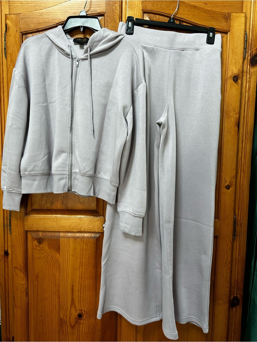 Womens Hooded Zip Lounge Set in Light Lilac by Truth by Republic